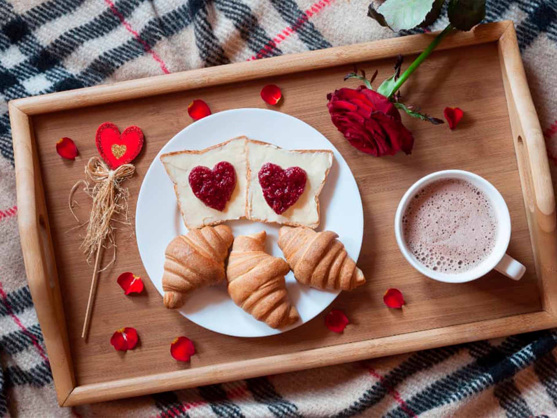Desayuno de San Valentín en casa